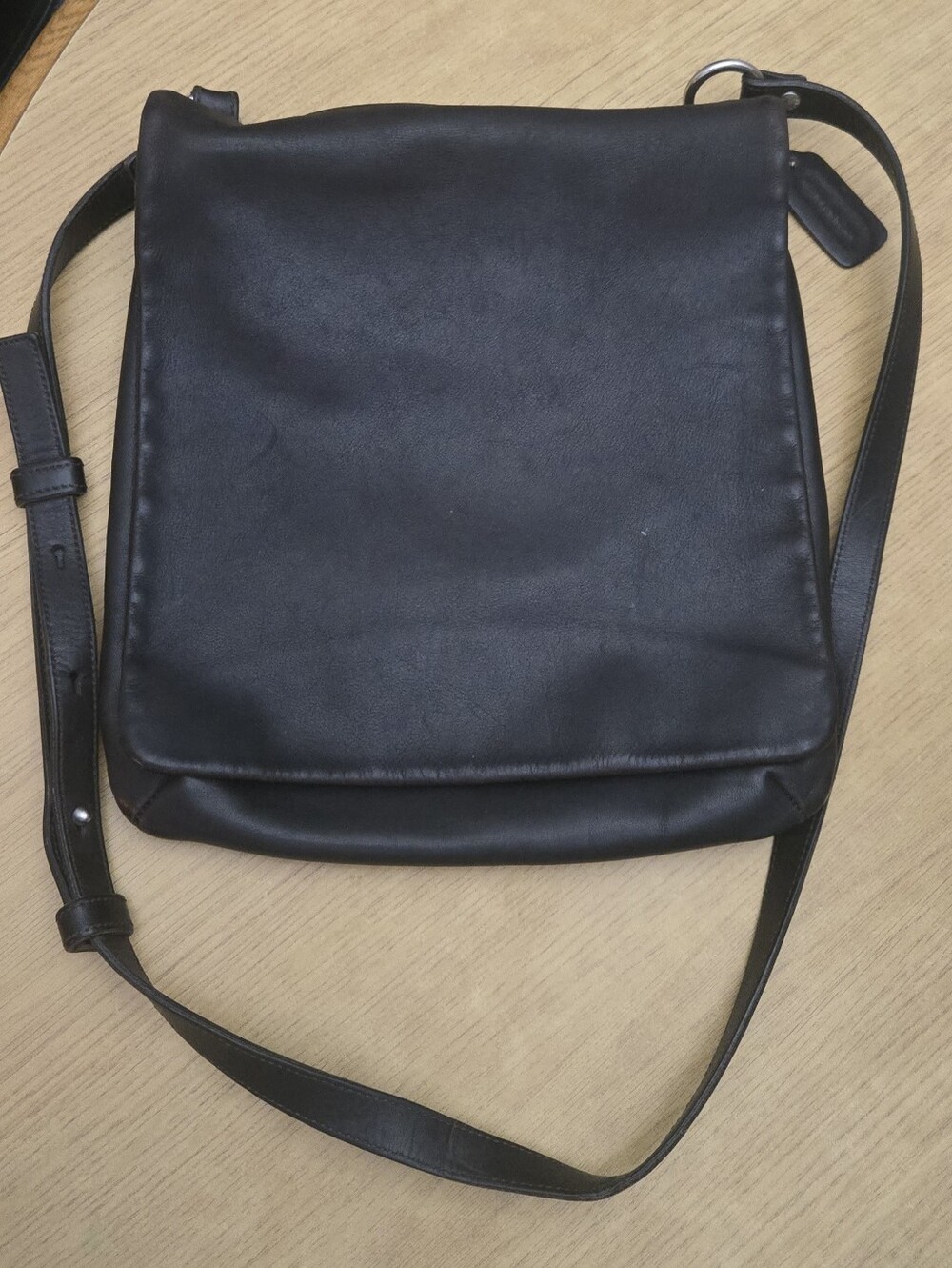 Vintage Coach 9458 Chelsea Hippie Bag Black Leather Slim Crossbody Messenger